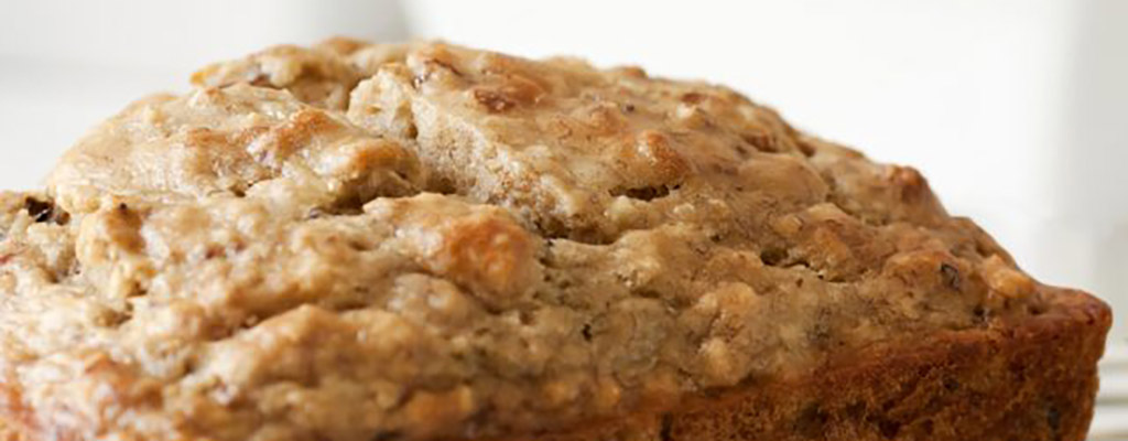 Bananenbrood met vanille, kaneel en pecannoten